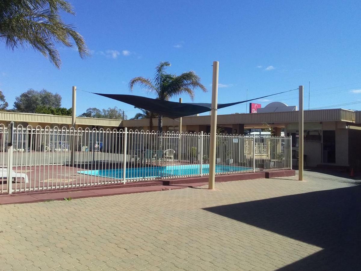 Desert Sand Motor Inn Broken Hill Exterior foto