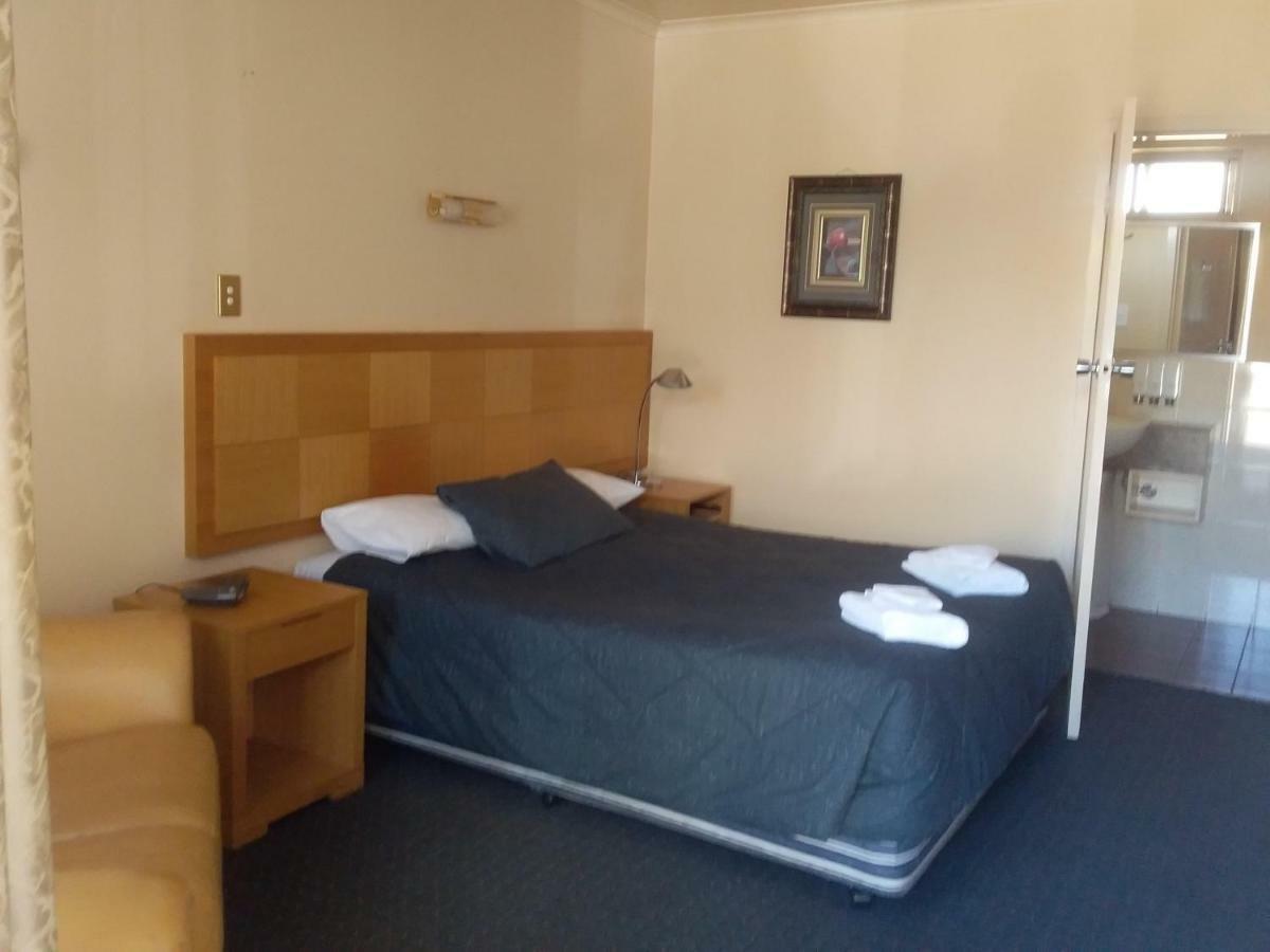 Desert Sand Motor Inn Broken Hill Exterior foto